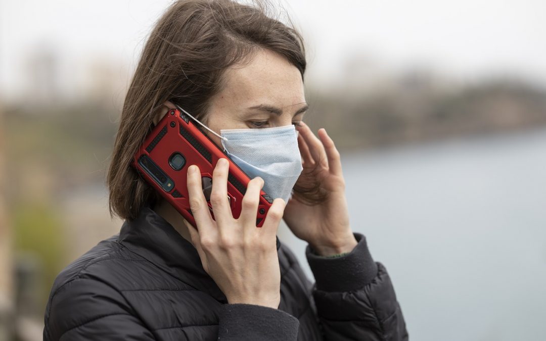 Disinfect your phone in 4 simple steps