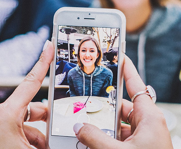 iphone_happy_customer-1